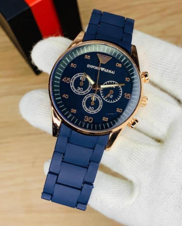 Unisex Quartz Couple Watches Set Round Case Multi Color